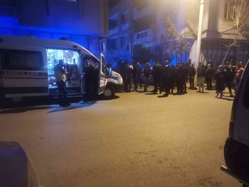 zmir'de sr ölüm: 18 yandaki genç sokak ortasnda ölü bulundu - zmir haber