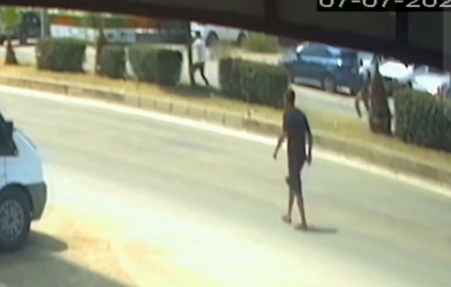 Adliye önünde silahlı kavga; 2 yaralı