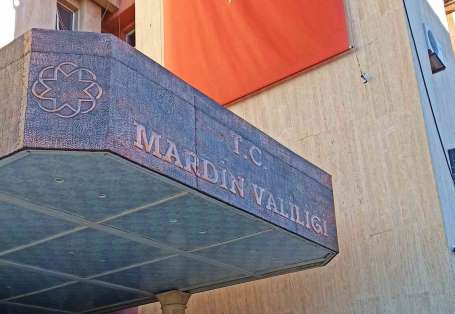 Mardin Valilii deprem bölgesinden ehre gelenler için yurtlar açt